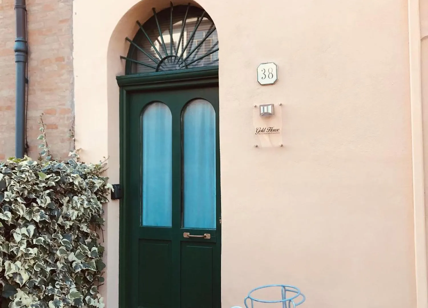 Feriehus Gold House Villa Ravenna